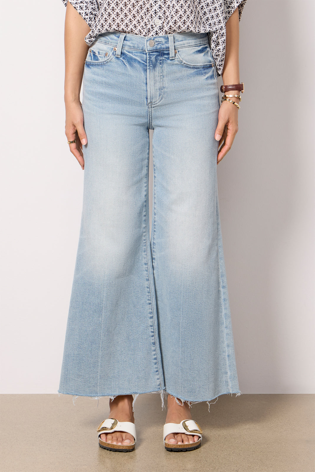 011625_AprilCatalogDenim_P00016350DN_2492_6-1.jpg