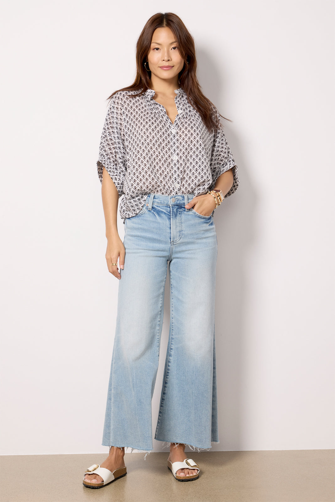 011625_AprilCatalogDenim_P00016350DN_2493_5-1.jpg