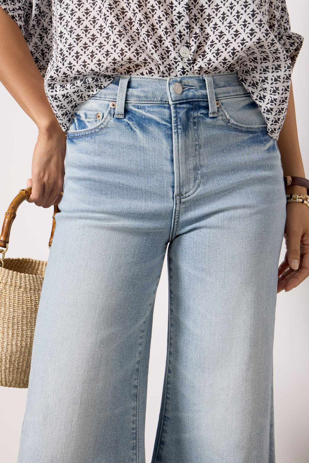 011625_AprilCatalogDenim_P00016350DN_2552_2-1.jpg