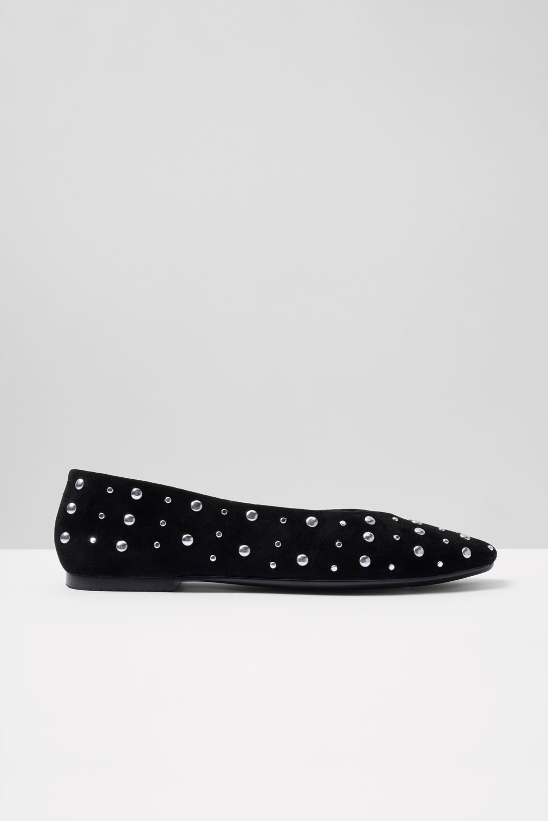 051225_AUGUSTJASI_LATOUCHE-STUDS_0174_4-1.jpg